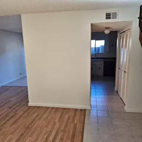 Entry Way - 2007 Alta Loma St, Davis, CA 95616 photo 2 of 2