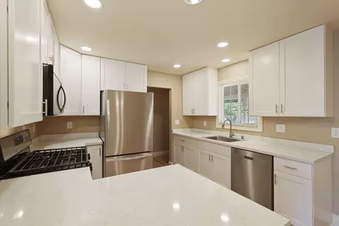 Kitchen - 5580 Foothill Rd, Rocklin, CA 95677 photo 5 of 5