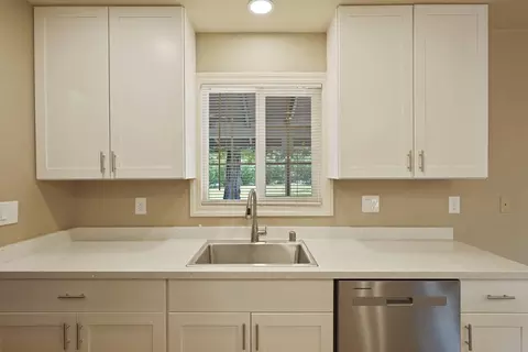 Kitchen - 5580 Foothill Rd, Rocklin, CA 95677 photo 4 of 5