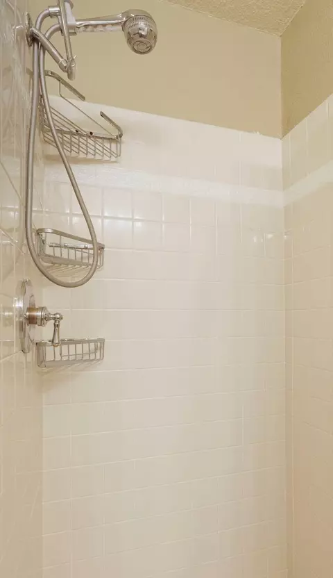 Bath - 5580 Foothill Rd, Rocklin, CA 95677 photo 4 of 6