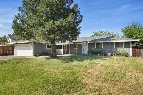 5580 Foothill Rd, Rocklin, CA 95677