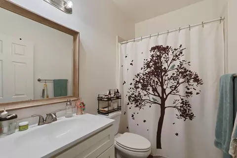 Bath - 210 S Central Ave, Lodi, CA 95240 photo 2 of 2