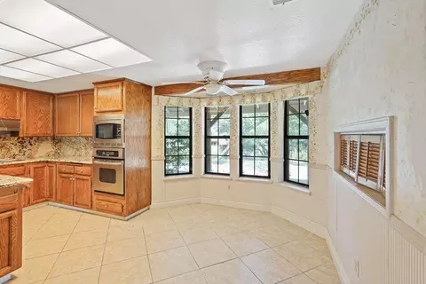 Kitchen - 6015 Rustic Hills Dr, Rocklin, CA 95677 photo 7 of 9