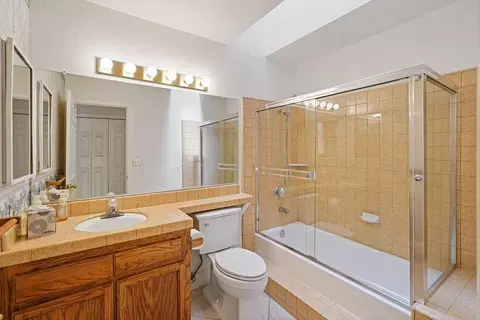 Bath - 6015 Rustic Hills Dr, Rocklin, CA 95677 photo 4 of 4