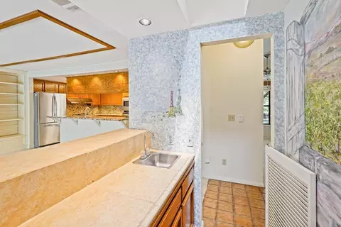 Kitchen - 6015 Rustic Hills Dr, Rocklin, CA 95677 photo 9 of 9