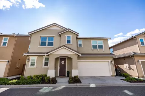 2204 Gallery Dr, Riverbank, CA 95367