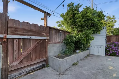 Exterior - 1225 Chehalem Dr, Modesto, CA 95350 photo 10 of 11