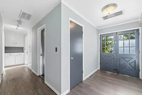Entry Way - 1225 Chehalem Dr, Modesto, CA 95350 photo 4 of 4
