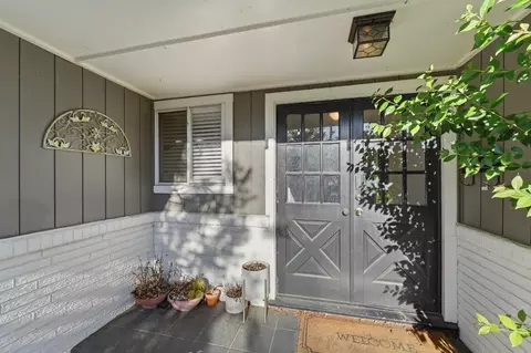 Entry Way - 1225 Chehalem Dr, Modesto, CA 95350 photo 1 of 4