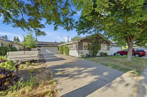 Exterior - 1225 Chehalem Dr, Modesto, CA 95350 photo 2 of 11
