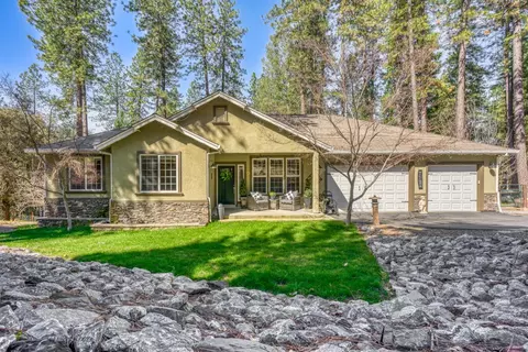 22028 Farrier Ct, Foresthill, CA 95631