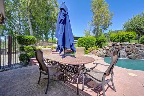 Exterior - 10805 Cramer Rd, Auburn, CA 95602 photo 5 of 27