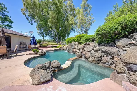 Exterior - 10805 Cramer Rd, Auburn, CA 95602 photo 9 of 27