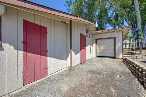 Exterior - 10805 Cramer Rd, Auburn, CA 95602 photo 26 of 27