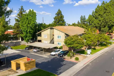 Exterior - 480 Cherry Ln #C, Manteca, CA 95337 photo 3 of 9