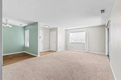 Living - 480 Cherry Ln #C, Manteca, CA 95337 photo 3 of 3