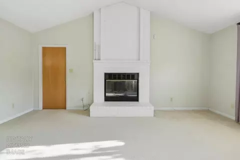 Living - 6042 Landis Ave, Carmichael, CA 95608 photo 3 of 3