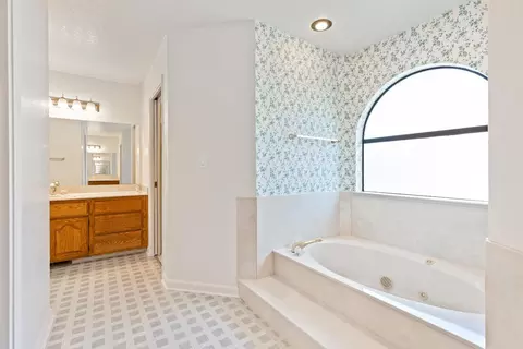 Bath - 3729 Springcreek Dr, Modesto, CA 95355 photo 9 of 9