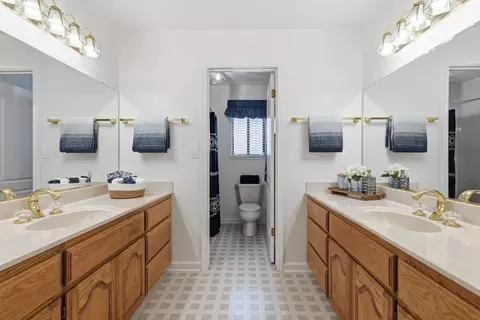 Bath - 3729 Springcreek Dr, Modesto, CA 95355 photo 2 of 9