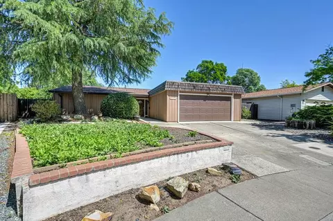 1133 Auburn Dr, Davis, CA 95616