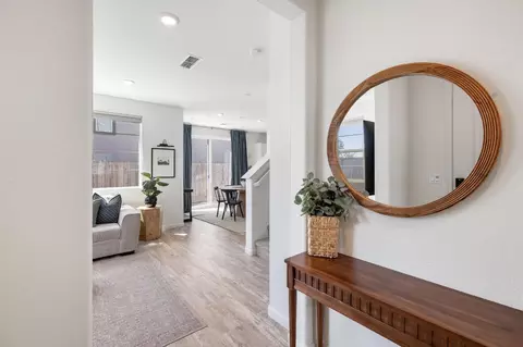 Entry Way - 3188 Sunny Gate Ln, Folsom, CA 95630 photo 8 of 11