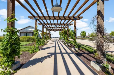 View/Area - 3188 Sunny Gate Ln, Folsom, CA 95630 photo 2 of 14