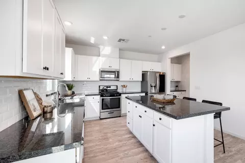 Kitchen - 3188 Sunny Gate Ln, Folsom, CA 95630 photo 2 of 7