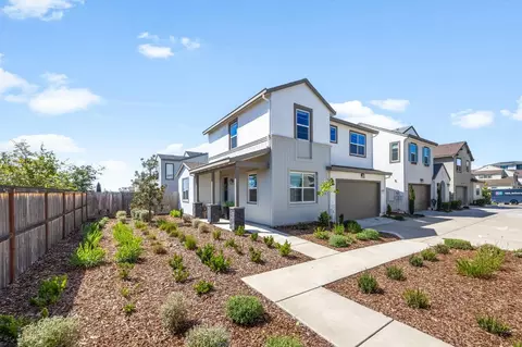 Exterior - 3188 Sunny Gate Ln, Folsom, CA 95630 photo 4 of 14