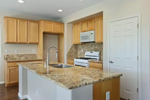 Kitchen - 2236 Sabrina Way, Tracy, CA 95377 photo 5 of 5