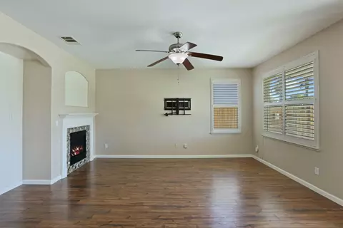 Living - 2236 Sabrina Way, Tracy, CA 95377 photo 6 of 9