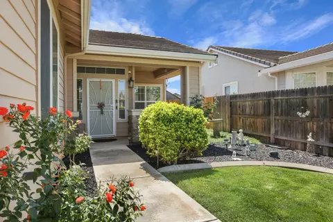 Exterior - 2236 Sabrina Way, Tracy, CA 95377 photo 4 of 10