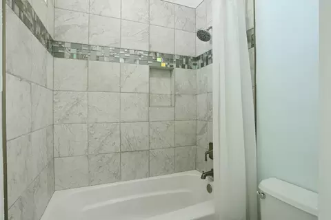 Bath - 2236 Sabrina Way, Tracy, CA 95377 photo 3 of 6