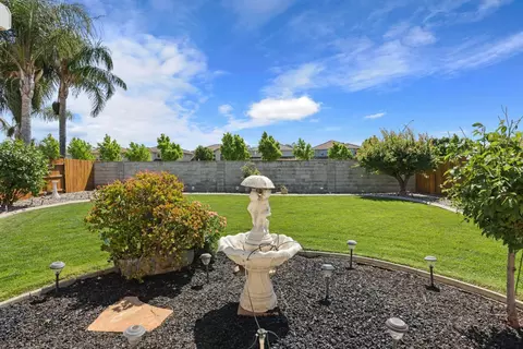 Exterior - 2236 Sabrina Way, Tracy, CA 95377 photo 10 of 10