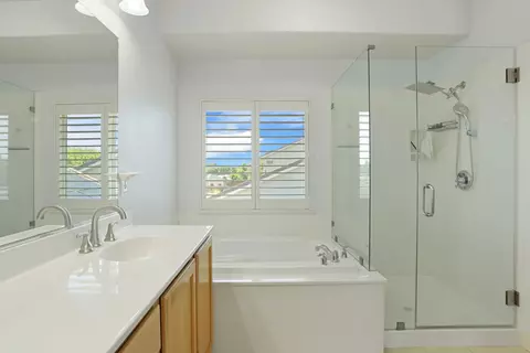 Bath - 2236 Sabrina Way, Tracy, CA 95377 photo 5 of 6
