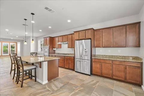 Kitchen - 2653 Steeple Run Ln, Manteca, CA 95336 photo 2 of 3