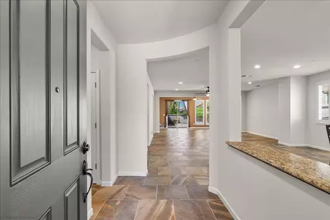 Entry Way - 2653 Steeple Run Ln, Manteca, CA 95336 photo 2 of 8