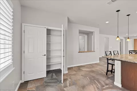 Entry Way - 2653 Steeple Run Ln, Manteca, CA 95336 photo 6 of 8