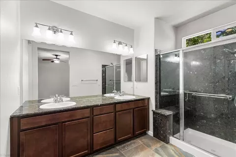 Bath - 2653 Steeple Run Ln, Manteca, CA 95336 photo 1 of 3