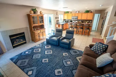 Living - 4237 Narraganset Way, Mather, CA 95655 photo 4 of 5