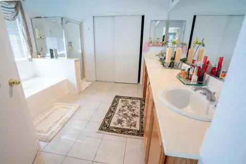 Bath - 4237 Narraganset Way, Mather, CA 95655 photo 3 of 4