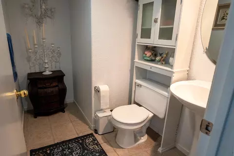 Bath - 4237 Narraganset Way, Mather, CA 95655 photo 1 of 4