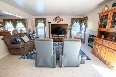 Living - 4237 Narraganset Way, Mather, CA 95655 photo 2 of 5