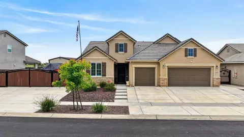 1391 Rio Grande Dr, Plumas Lake, CA 95961