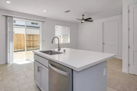 Kitchen - 4077 Porton Ln, Carmichael, CA 95608 photo 3 of 4