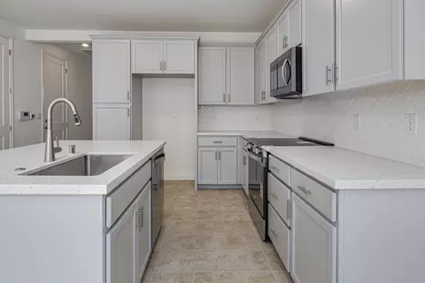 Kitchen - 4077 Porton Ln, Carmichael, CA 95608 photo 4 of 4