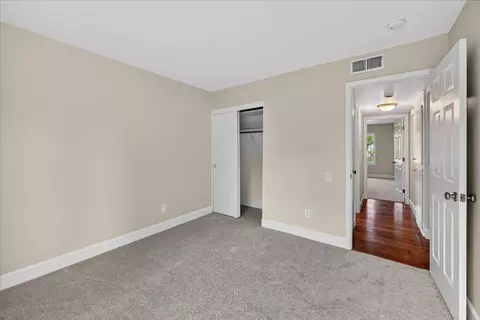 Bedroom - 261 Yosemite Dr, Livermore, CA 94551 photo 3 of 8