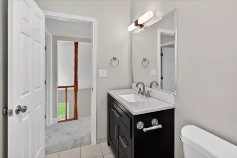 Bath - 261 Yosemite Dr, Livermore, CA 94551 photo 3 of 3