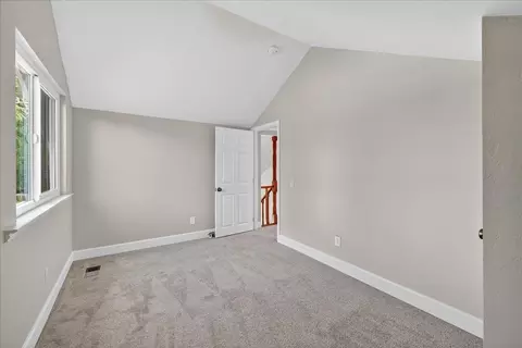 Bedroom - 261 Yosemite Dr, Livermore, CA 94551 photo 8 of 8