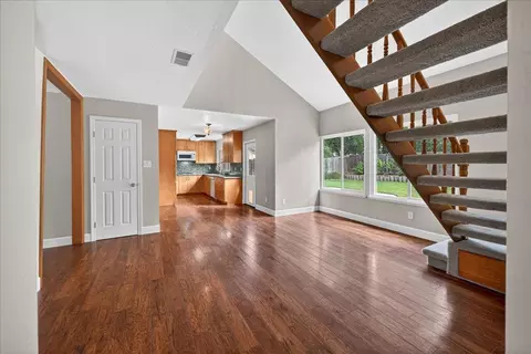 Living - 261 Yosemite Dr, Livermore, CA 94551 photo 4 of 6