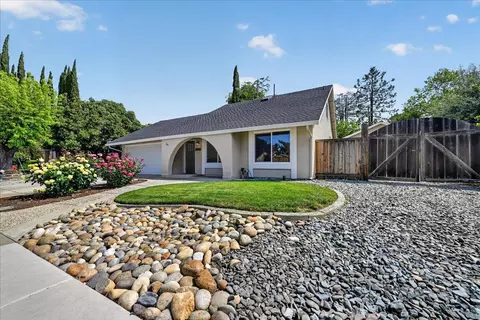 Exterior - 261 Yosemite Dr, Livermore, CA 94551 photo 3 of 16